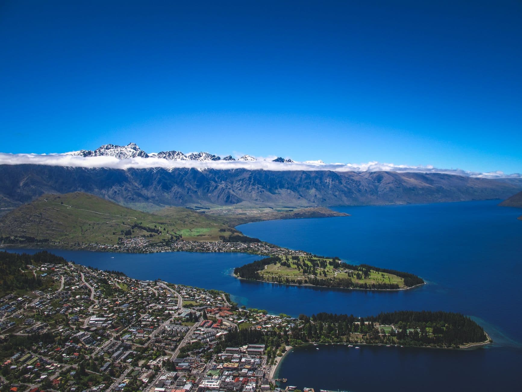 Queenstown beside Lake Wakatipu and mountain ranges