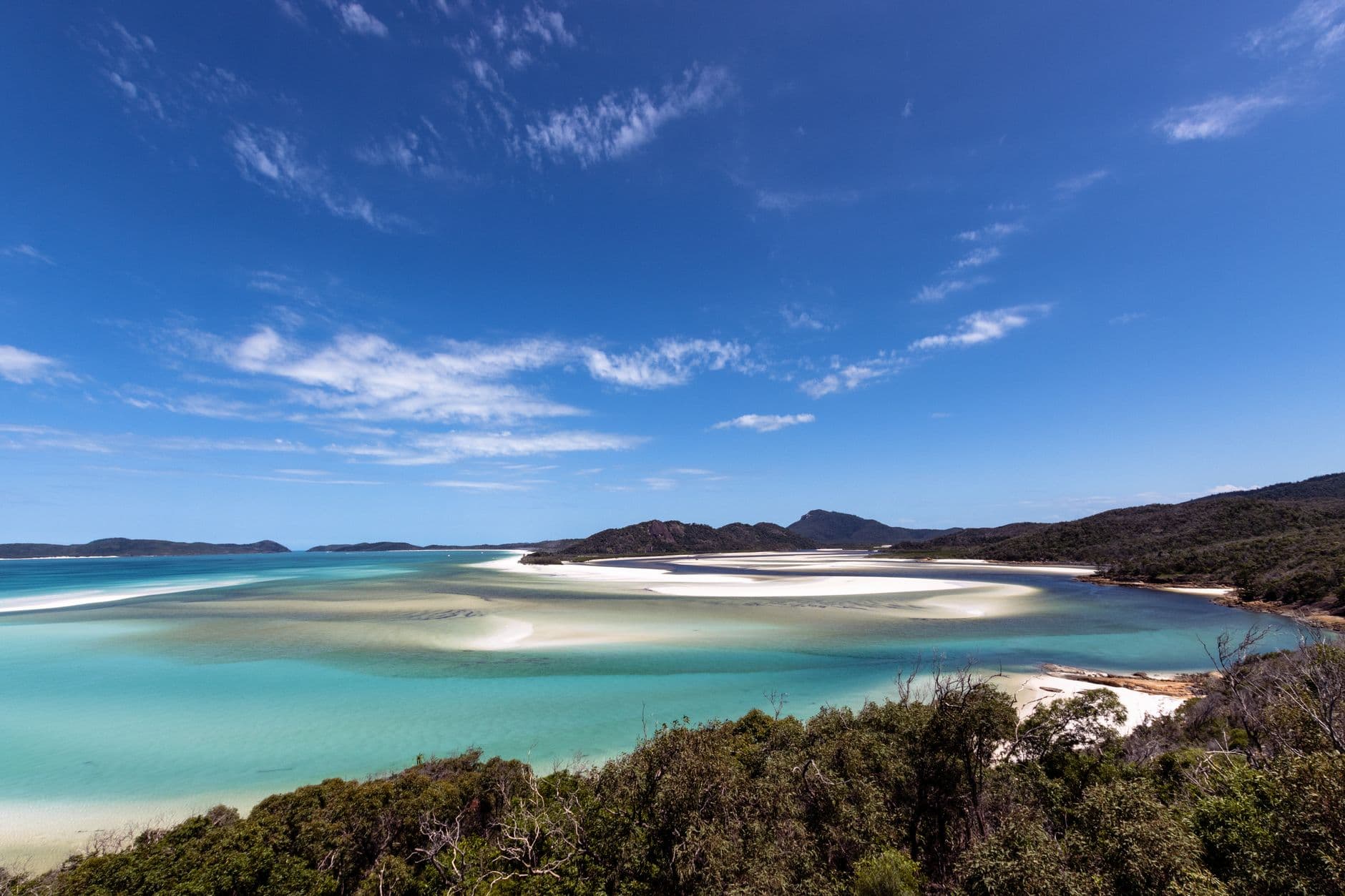 White sand and turquoise water in the Whitsundays